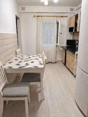 proprietar vand apartament 3 camere - imagine 2