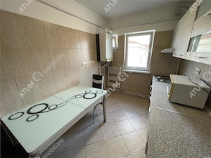 Apartament 3 camere decomandate balcon tip loggie Vasile Aaron Sibiu - imagine 12
