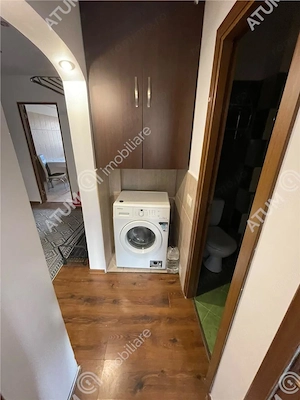 Apartament 3 camere decomandate balcon tip loggie Vasile Aaron Sibiu - imagine 18