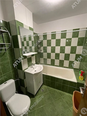 Apartament 3 camere decomandate balcon tip loggie Vasile Aaron Sibiu - imagine 13