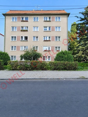De vânzare apartament cu 3 camere în Mun. Gheorgheni pe Car. Revoluției - imagine 2