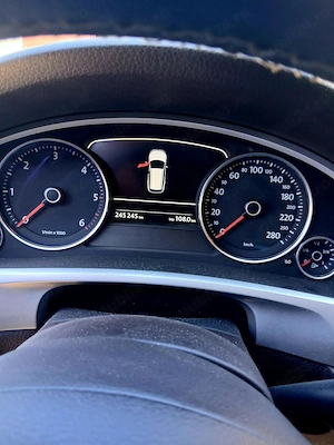Vând VW Touareg