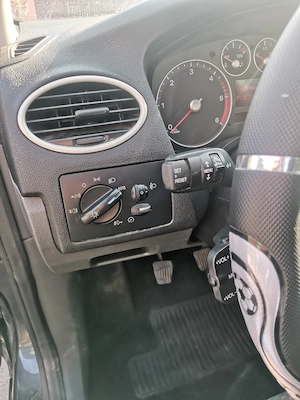 Vand Ford Focus 1,6 diesel (291.000km)-editie ptr Germania-unic proprietar-1750 euro - imagine 4