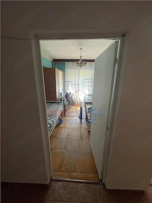 Apartament 3 camere, etaj 1, zona linistita - Nicolina - imagine 2