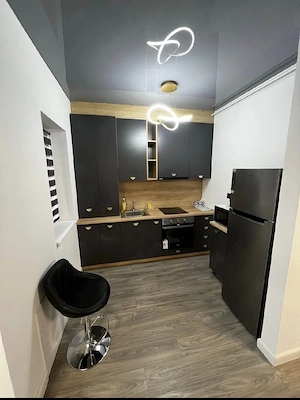 Apartament 1 camera, parcare, mobilat utilat, bloc nou, centrul vechi    - imagine 3