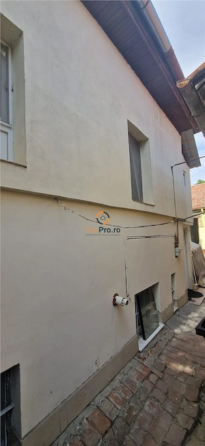 Casa individuala cu 2 apartamente individuale zona Balcescu - imagine 3