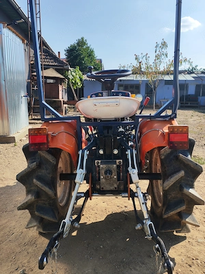 Kubota b6000 cu freza și tocător de resturi vegetale  - imagine 2