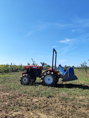 Kubota b6000 cu freza și tocător de resturi vegetale  - imagine 6