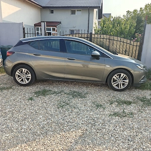 Vând Opel Astra K 1.6 CDTI (110 CP)   Foarte întreținută, consum redus