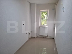 Apartament de vanzare etaj 1 zona linistita - imagine 2