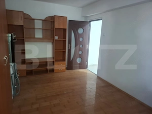 Apartament de vanzare etaj 1 zona linistita - imagine 3