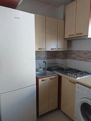 Închiriez apartament 2 camere - imagine 4