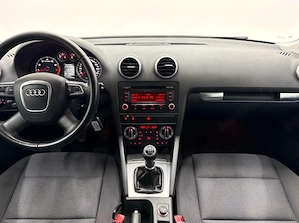 Audi A3 Sportback 1.2 TFSI Attraction - imagine 12