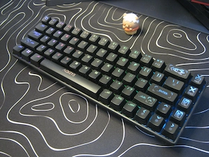 Tastatură mecanică Aqirys Mira RGB   stare bună   130 lei