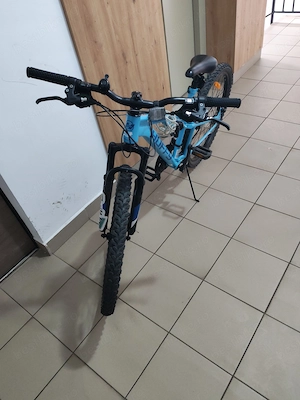 Bicicletă full suspensions pentru copii 8 12 ani, frâne pe discuri , roți 26 inchi de vânzare - imagine 4
