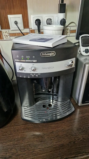 Espressor automat DeLonghi Magnifica ESAM3000B - imagine 2