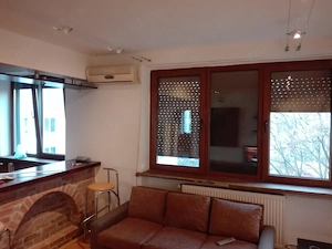 Închiriez apartament ultracentral  - imagine 3