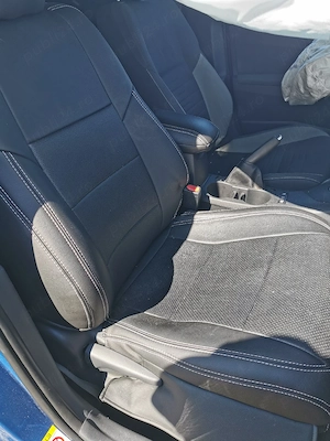 Huse piele perforata Toyota Auris 2015-2019