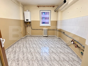 Apartament cu 4 camere decomandate, etaj 1, cu garaj inclus în acte –zona Cetate - imagine 3