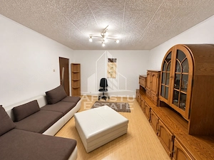 Apartament de vanzare cu 3 camere, 2 bai, 2 balcoane, zona Sagului - imagine 2