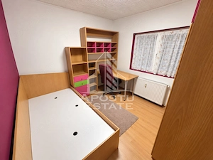 Apartament de vanzare cu 3 camere, 2 bai, 2 balcoane, zona Sagului - imagine 9