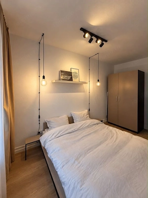 Apartament 1 camera  renovat | Central   Ba lcescu | 5 min UVT | Privelis te superba  - imagine 2