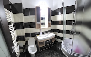 Închiriez apartament 3 camere, str. Pompiliu Clement Piatra-Neamț, 92 mp, an construcție 2011 - imagine 9