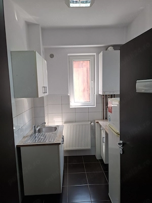 Proprietar inchiriez parter casa - imagine 2