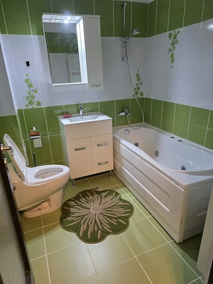 Închiriez apartament 3 camere, str. Pompiliu Clement Piatra-Neamț, 92 mp, an construcție 2011 - imagine 7