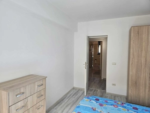 Apartament de 2 camere zona TRACTORUL - imagine 4