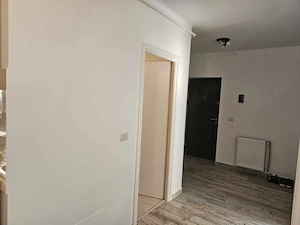 Apartament de 2 camere zona TRACTORUL - imagine 3