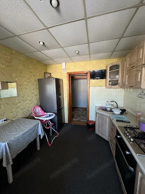 Ofer spre închiriere apartament cu 3 camere în zona Gara de Nord - imagine 2