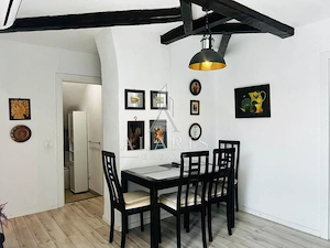 Apartament modern cu 4 camere, curte, zona Balcescu