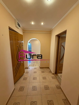 Apartament 3 camere zona Vest - imagine 3
