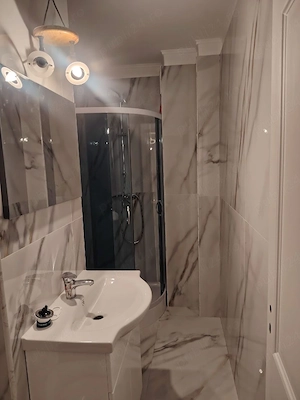 Dau în chirie apartament cu o cameră