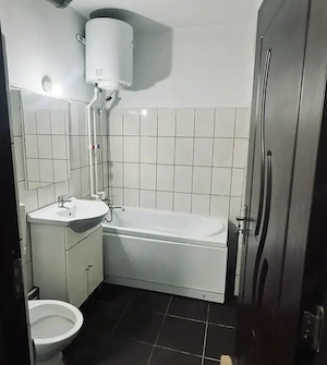 De vanzare garsoniera etaj 1 - imagine 3