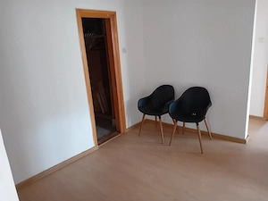 Ap 3 cam B-dul 9 Mai (Spatiu Comercial) 80mp parter centrala termopan - imagine 4