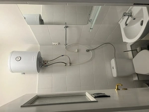 De inchiriat garsoniera pentru birou in cladire istorica, parter, 25 mp, amenajata, 2 incaperi, baie - imagine 3
