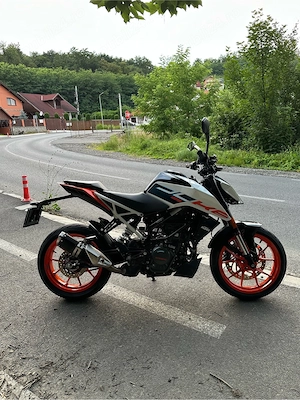 KTM Duke 125 (2023) - Ediție rară, Blue & White - imagine 2