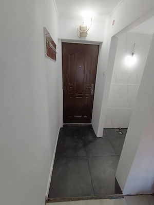 Garsoniera se vinde sau se închiriază 