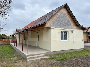 Vand casa individuala - 70 mp utili cu teren cu 400 mp - Mureseni