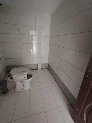 vând apartament cu 2 camere+mansardă  - imagine 5