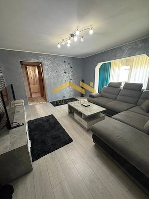Aradului 3 camere etaj 3