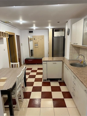 Apartament Deosebit 3 Camere Decomandat Centrala Proprie Etajul 1 Zona Girocului - imagine 9