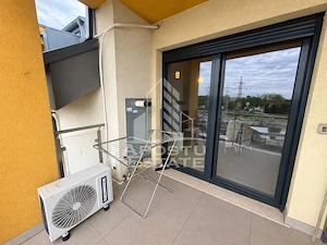 Apartament cu 1 camera de vanzare, loc de parcare, balcon, Dumbravita - imagine 9
