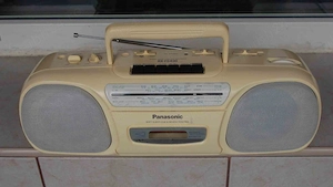 Radio PANASONIC Rx-Fs430 casetofon stereo alb model rar,portabil Malaysia