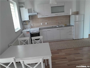 Inchiriez apartament 2 camere in zona Stefan cel Mare centrala proprie - imagine 4