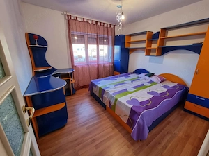 Vand apartament 2 camere decomandat