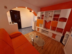 Vand apartament 2 camere decomandat,Crisan - imagine 2