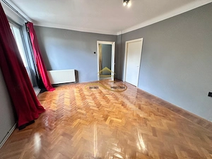 De vanzare apartament 2 camere decomandate Bacau